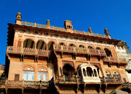 Located 3.5 km from Samridhi Home Stay